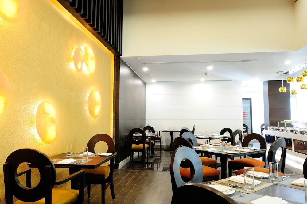 Country Inn & Suites By Radisson, Gurugram Sohna Road Екстериор снимка