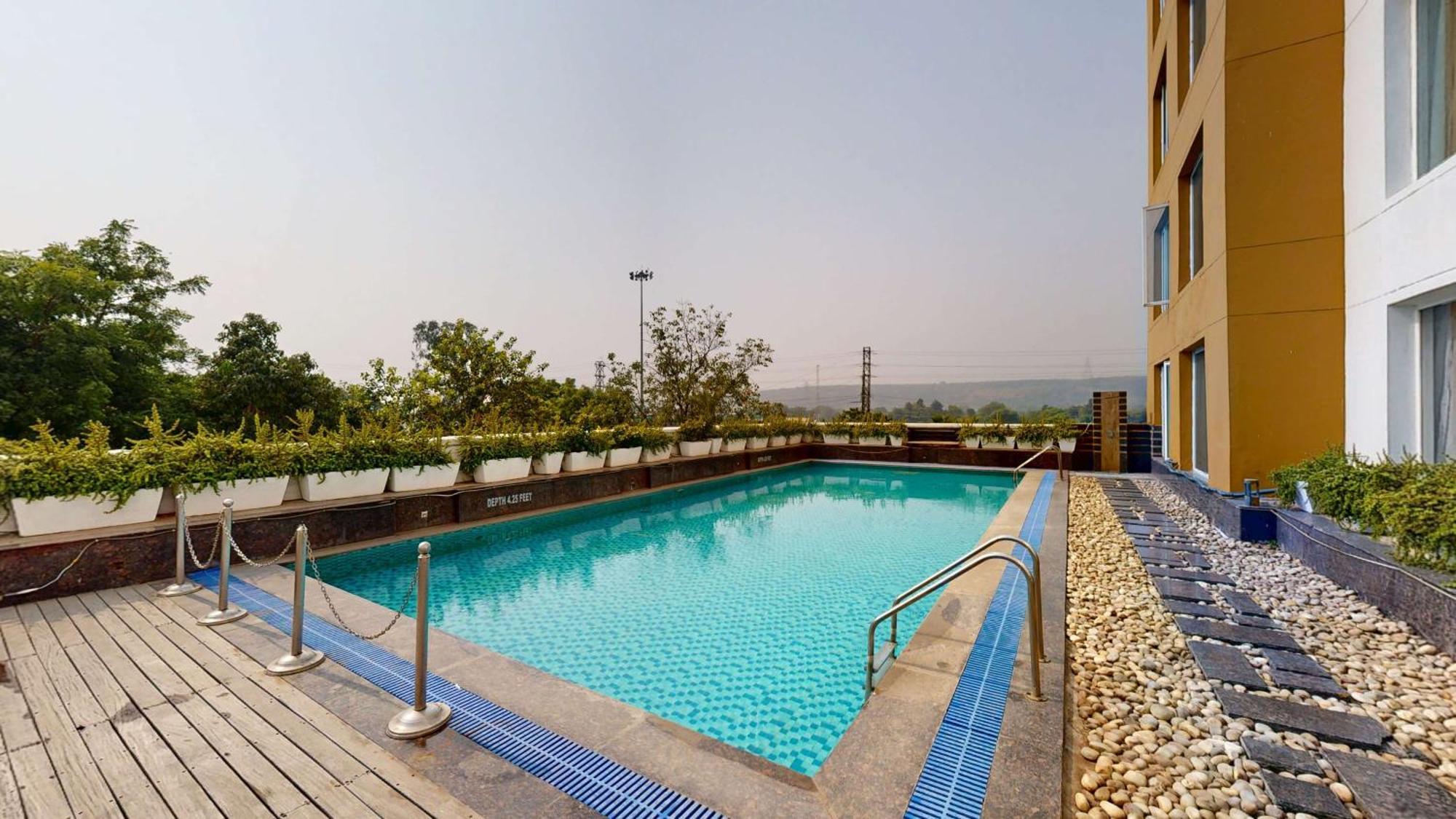 Country Inn & Suites By Radisson, Gurugram Sohna Road Екстериор снимка