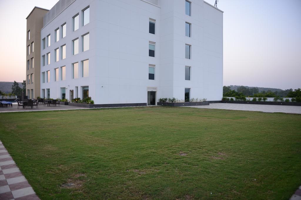 Country Inn & Suites By Radisson, Gurugram Sohna Road Екстериор снимка
